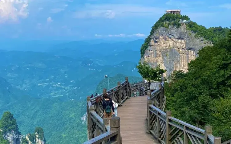 Zhangjiajie — Pont de verre et Montagne Tianmen - Photo 2